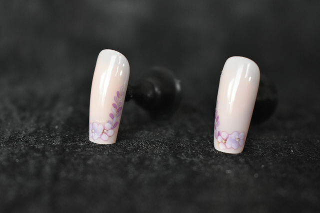 Press-on pastel rose à fleurs taille 8