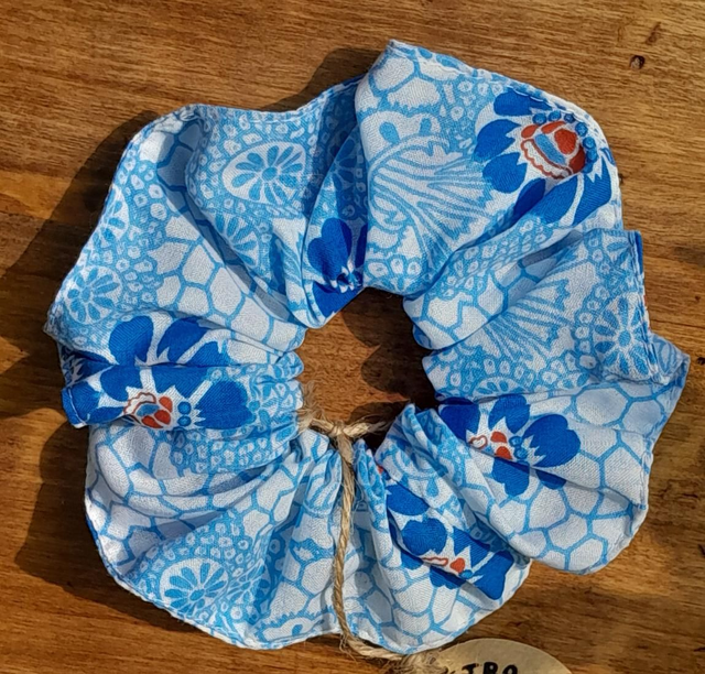 Chouchou M Fleurs bleues