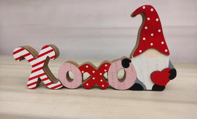 Scritta "XOXO" in legno