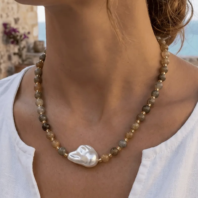 Pebble Pearl necklace