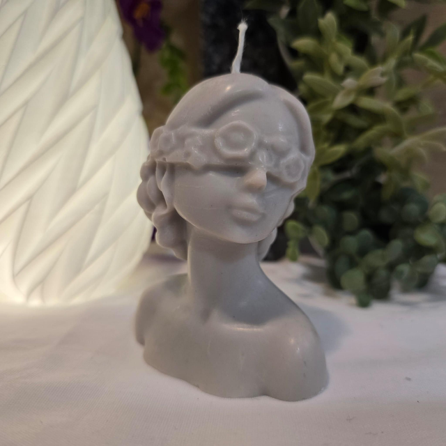 BOUGIE MOULÉE FEMME AUX YEUX BANDÉS