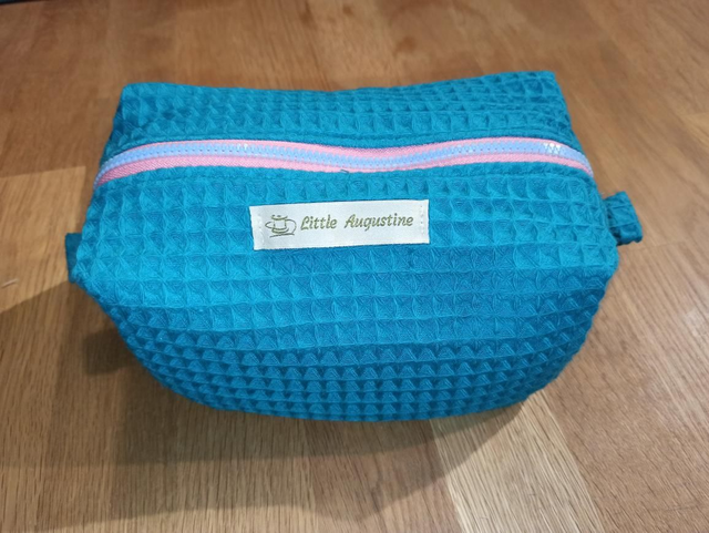 Trousse Carrée nid d'abeille #3