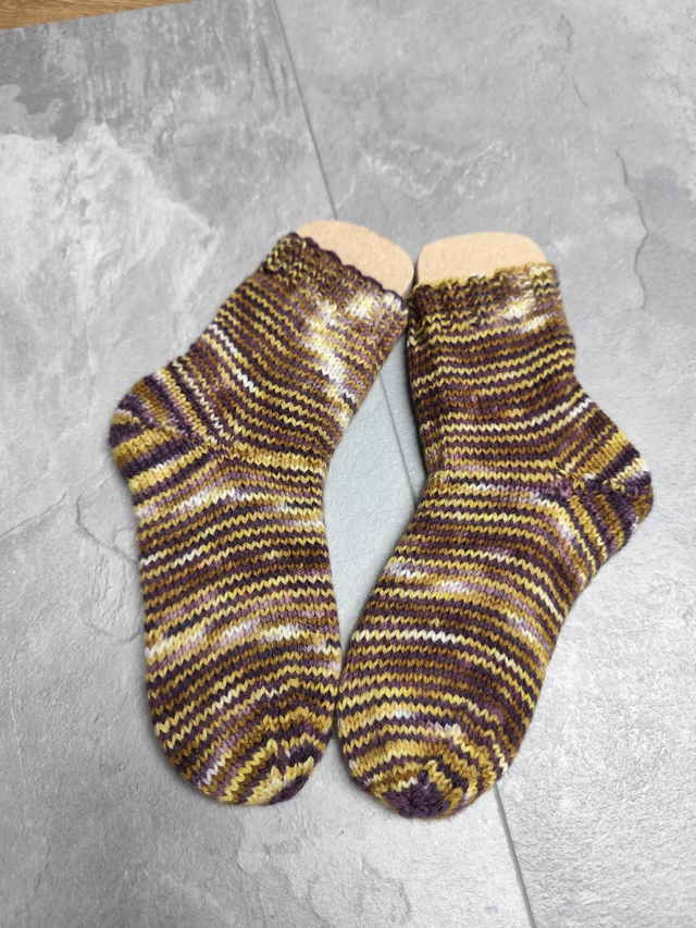 Handgestrickte Socken Größe 26/27