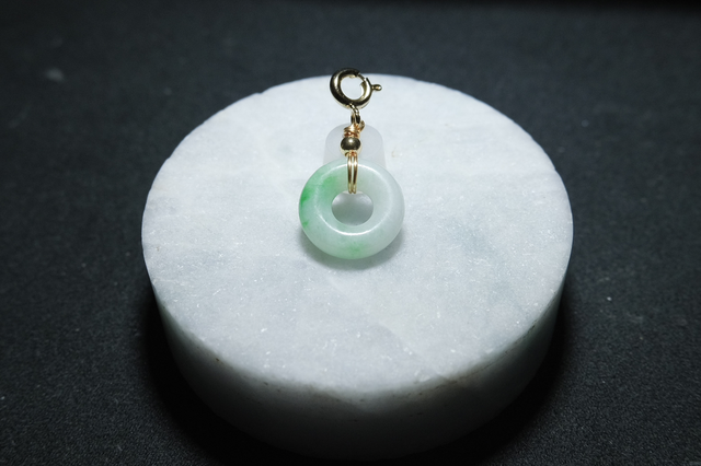 Pendentif Ping An Kou - Blanc vert pomme 