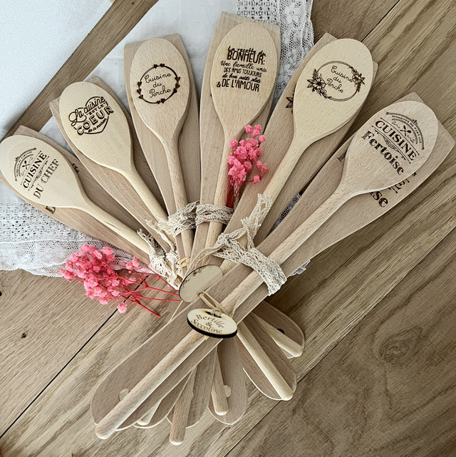 Couverts en bois personnalisés