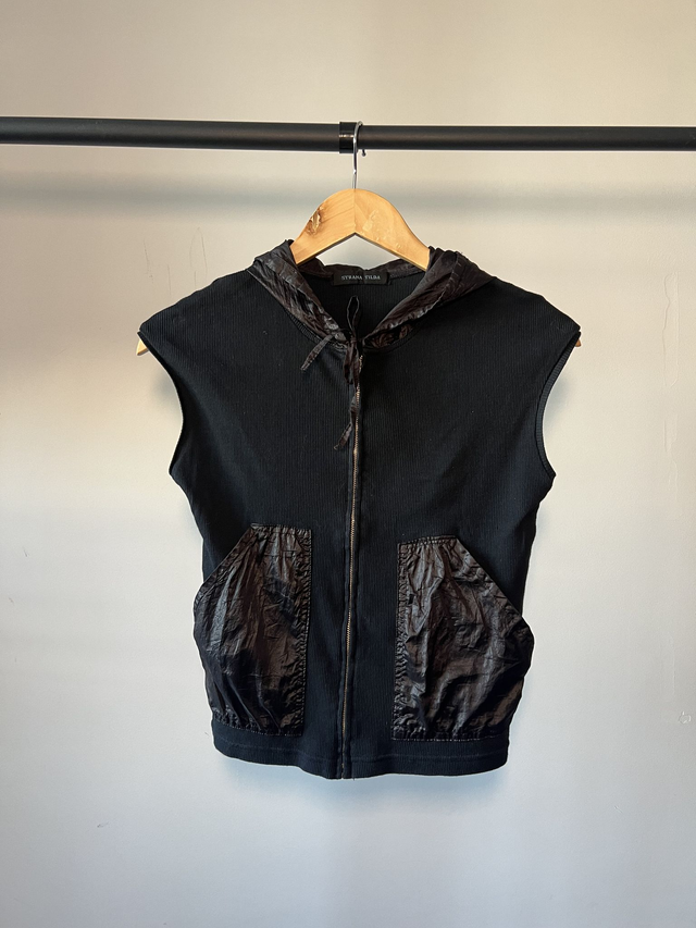 Dual-fabric sleeveless vest #0006