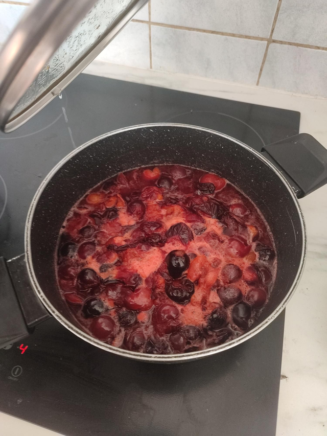 Confiture de prunes ( pot 330g)