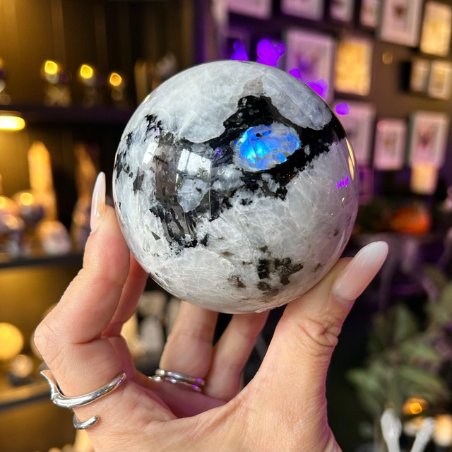 Moonstone Sphere R58M2
