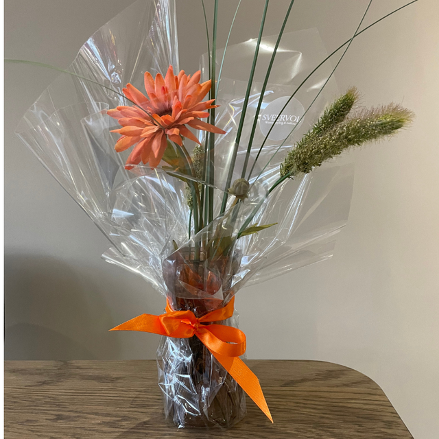 Cadeauset gevuld vaasje met zijdebloemen 