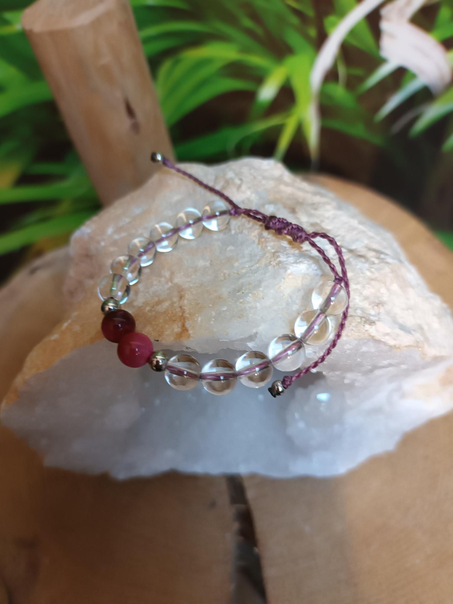 Bracelet en cristal de roche et œil de tigre teinté