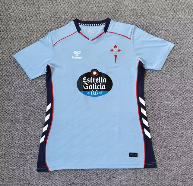 Primera equipación Celta de Vigo, 25, 26