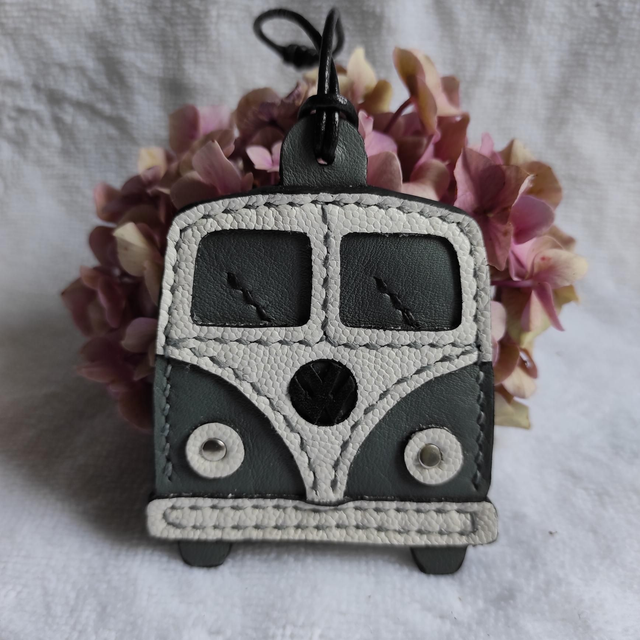 Van en cuir à suspendre 