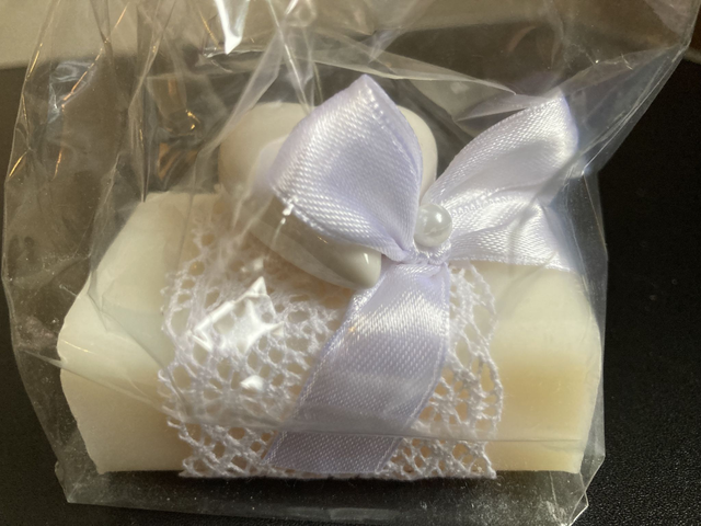 Schafmilchseife weiß mit Herz Figur