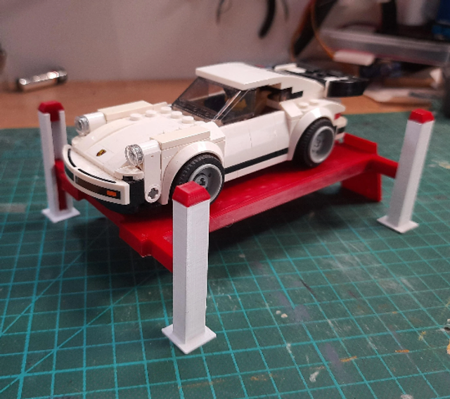MOT Class 4 Lift (1:32 Scale)
