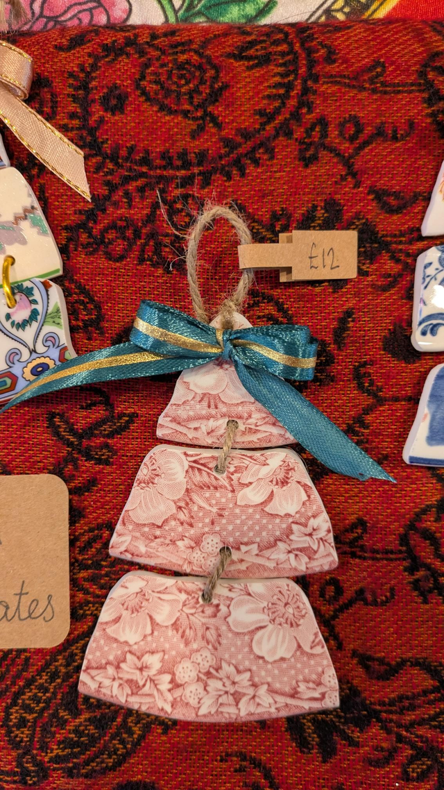 Hanging plate tree 8 