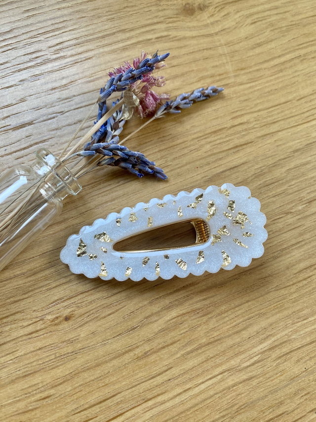 Barrette Theresia gaufrée - flocons dorés