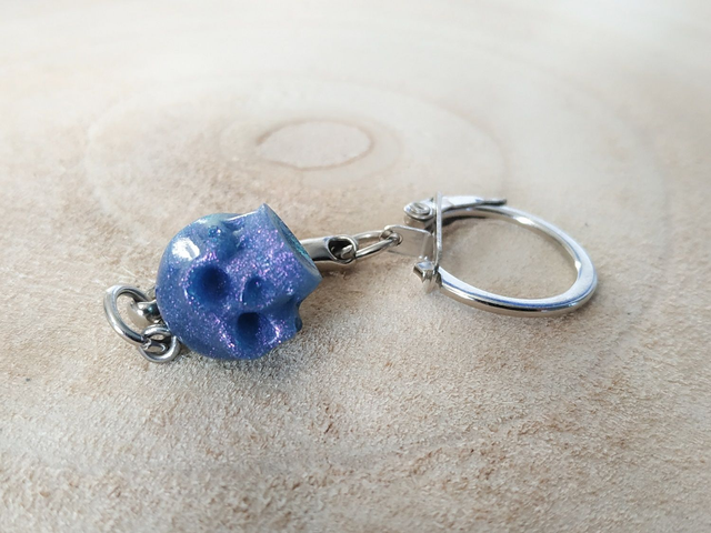 Porte-clés tête de mort violette