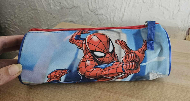 Plumier foure-tout spiderman 