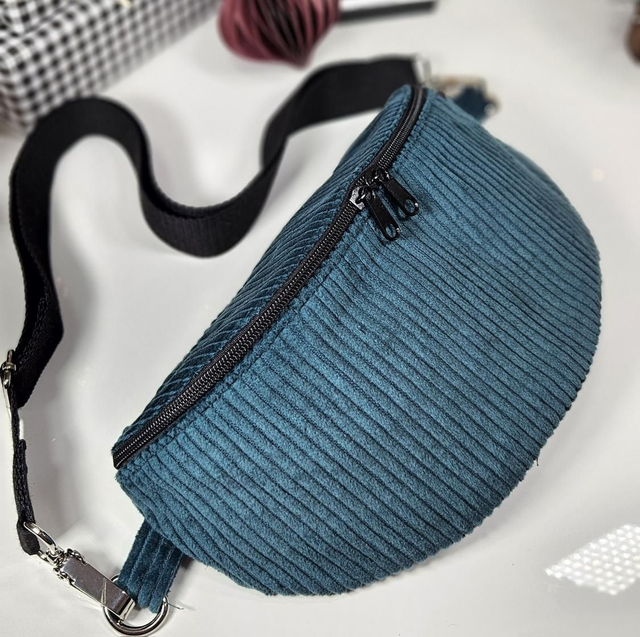 DARK BLUE kordbársony övtáska