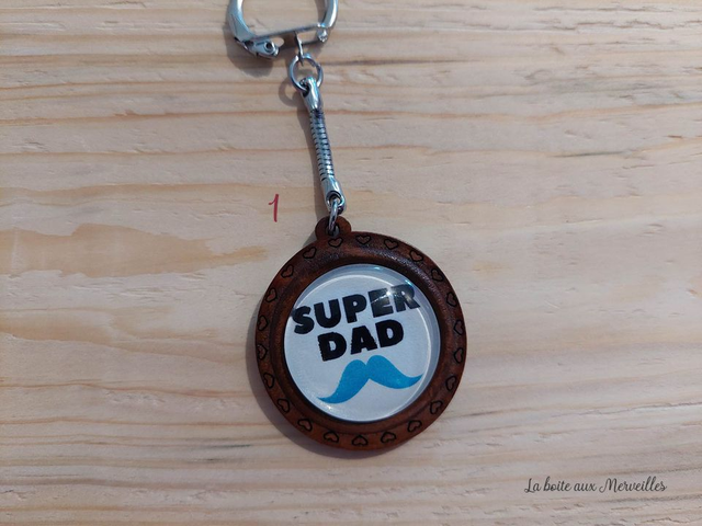 Porte-clé cabochon bois Message papa