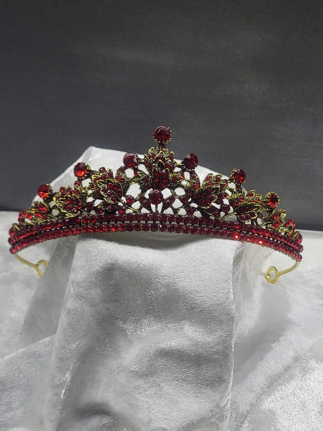 diadème reine de cœur ( modèle 2) 