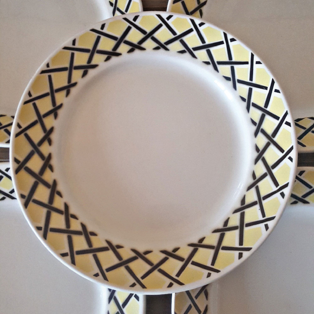 X Assiettes plates Badonviller vintage, motifs jaune et noir