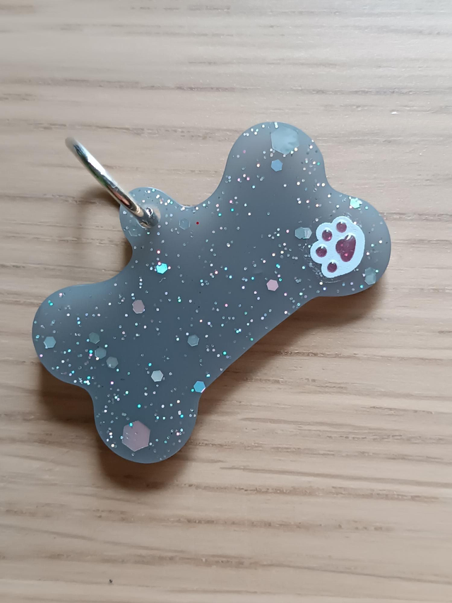 Chapa S - Nombre en Vinilo Negro