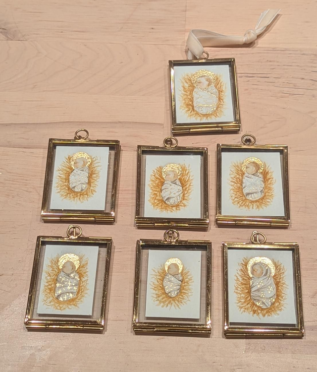 Bébé Jésus de profil-mini cadre 