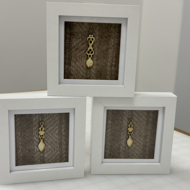 Framed love spoon & 100% alpaca fabric 