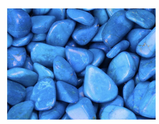 Turkoosi Howliitti ( värjätty) 