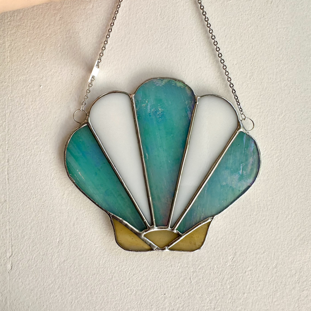 Coquille (bleu irisé et blanc)