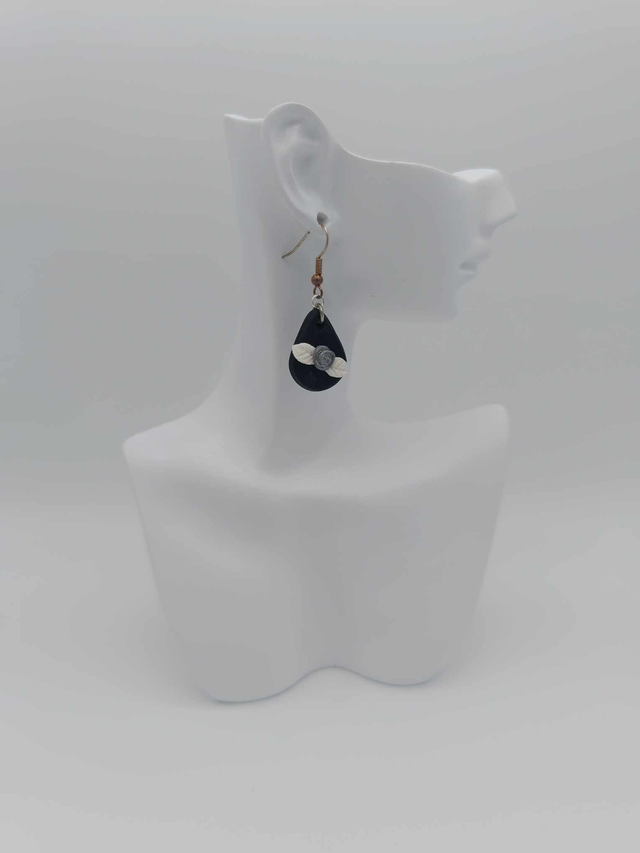 Boucles d&#039;oreilles en porcelaine froide Goutte