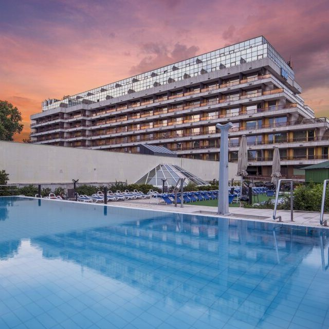 SPA & SWIM - Felnőtt úszásoktatás - 2026. 01-22. csütörtök 9-14.00 