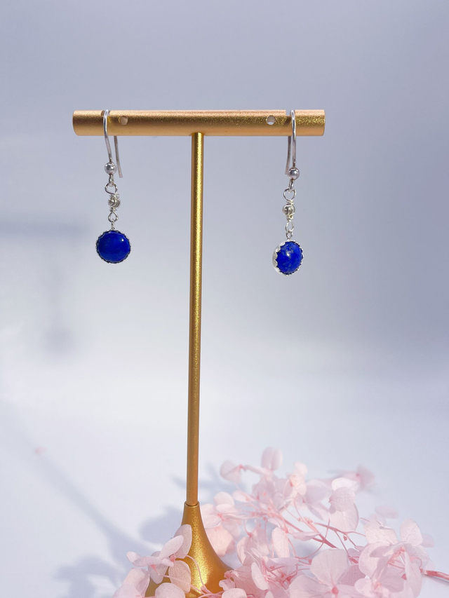 Boucles d'oreilles en argent et lapis lazuli serti