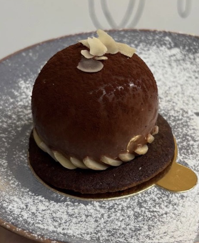 Koule čokoládová s černým rybízem