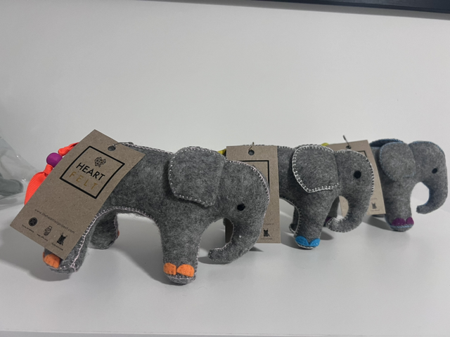 Elephant toy (small)