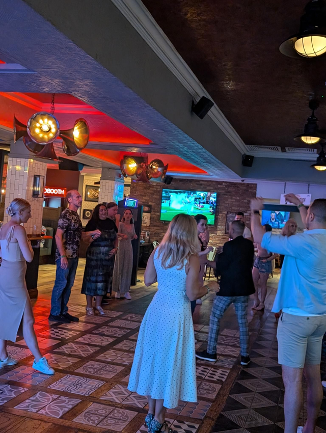 1 x  Salsa Level 1 Sunday