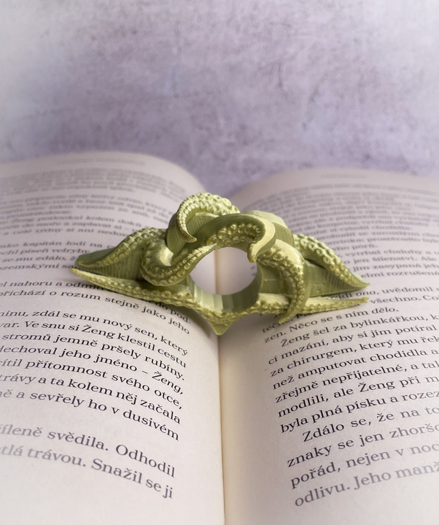 Držák stránek Chobotnice zlatá