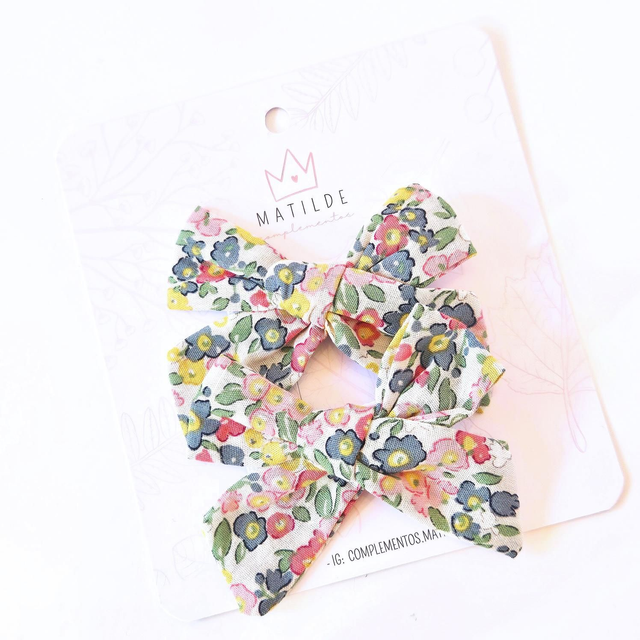 Pinza Par Multicolor Flores