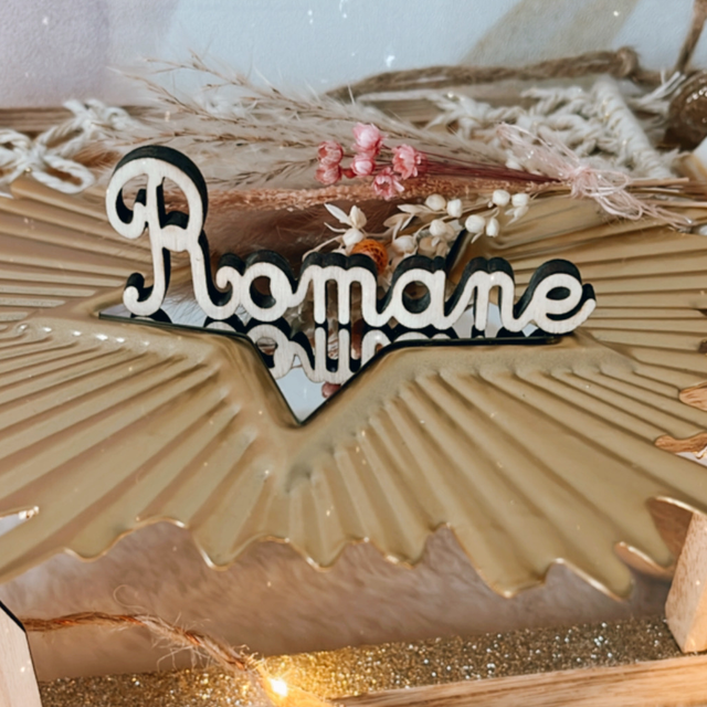 Marque place Prénom découpé bois