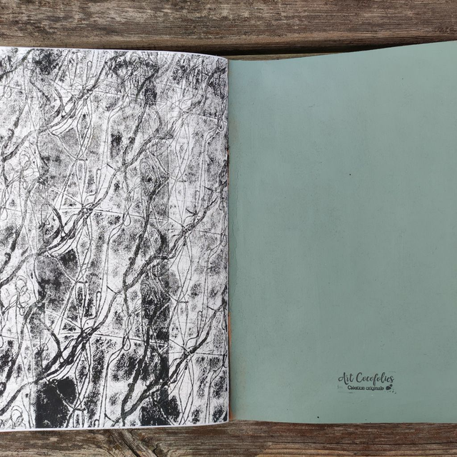 Grand cahier de style industriel