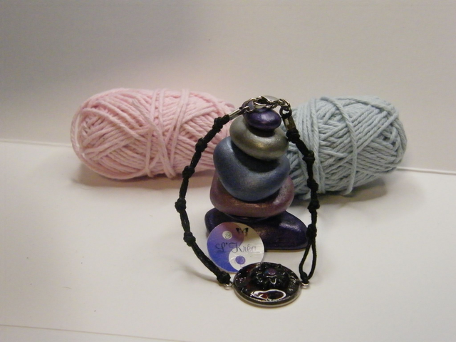 Cabochon Noir/Rose translucide