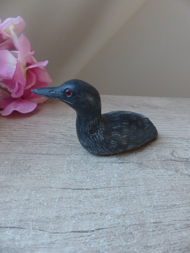 Figurine vintage canard sculpté en pierre de savon – Boma Canada – décoration artisanale – cadeau pour collectionneur oiseaux ou animaux