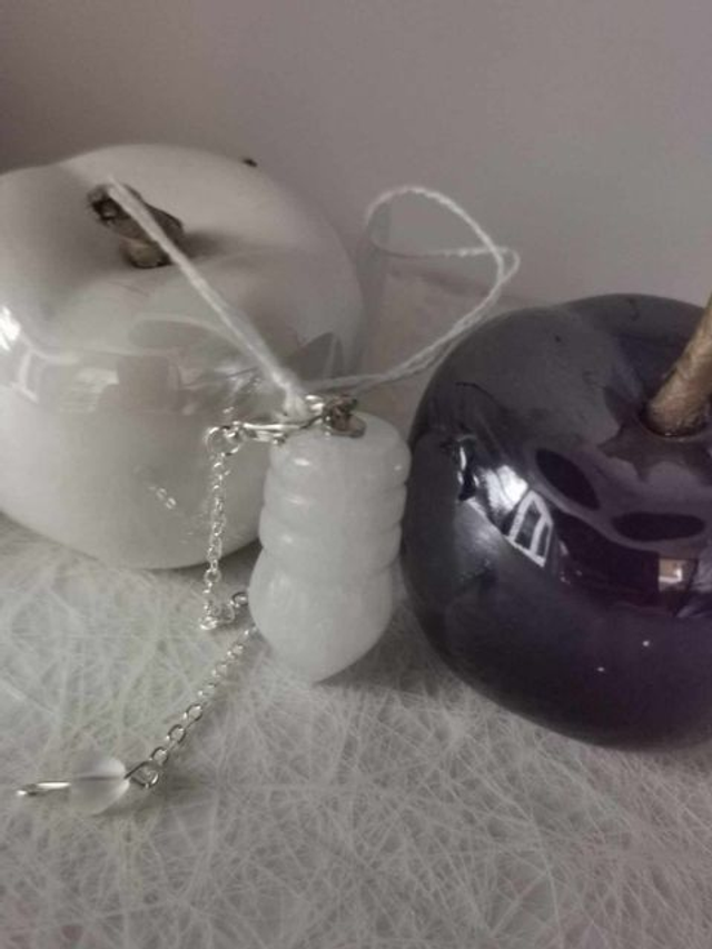 Pendule en quartz clair travaillé