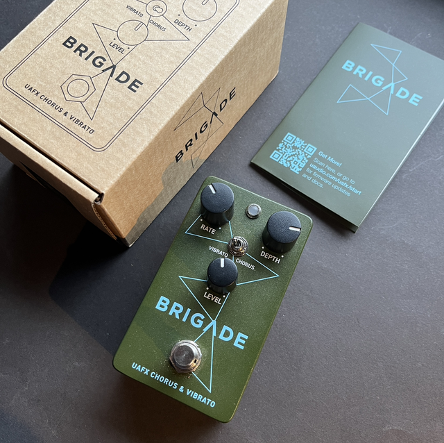 Universal Audio UAFX Brigade – Lush 70s Boss CE-1 Style Chorus & Vibrato | Andy Summers / Prince / Frusciante Vibes (with Original Box & Manual)