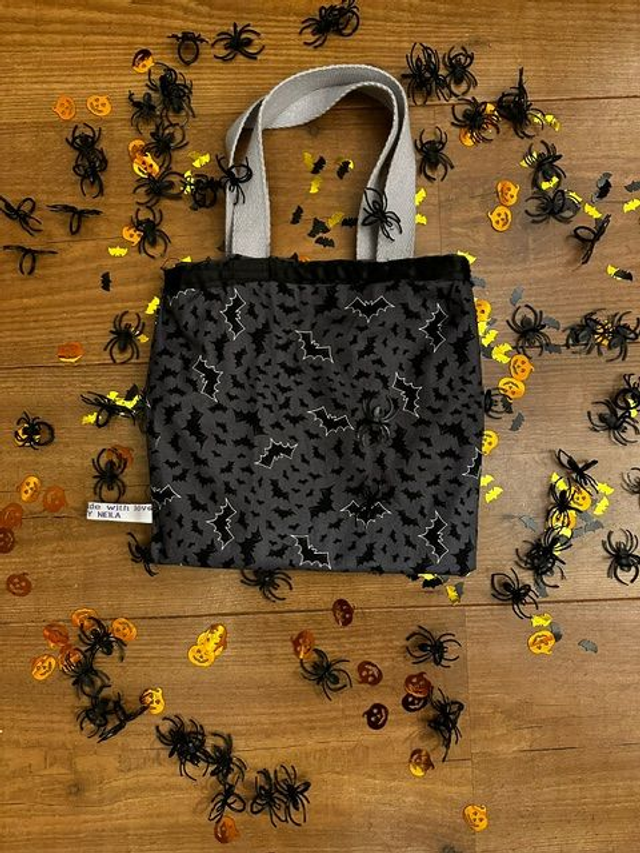 Halloween trick or treat bag 