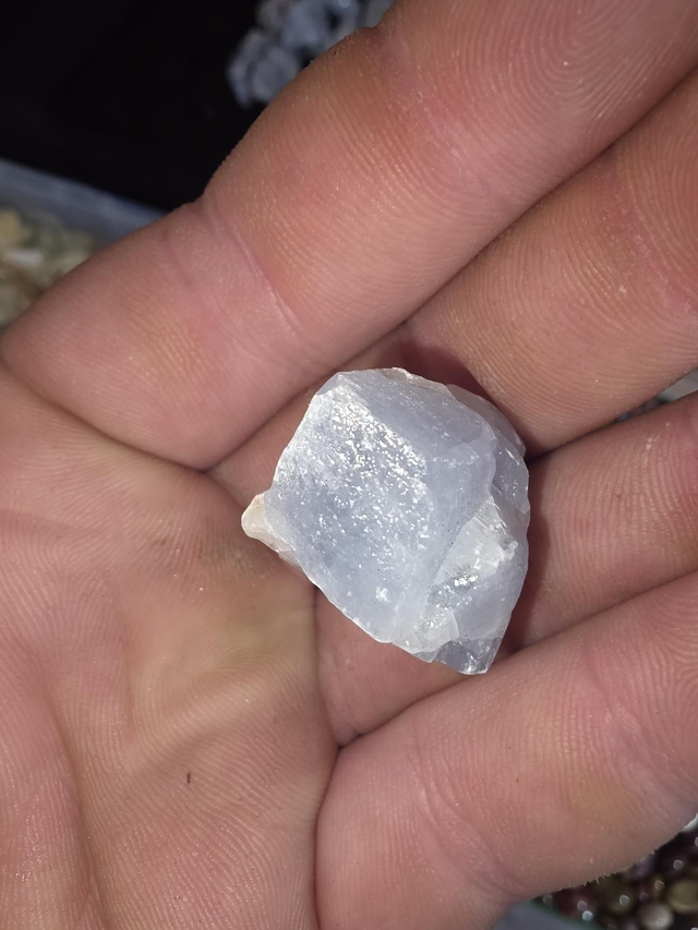 Blue calcite
