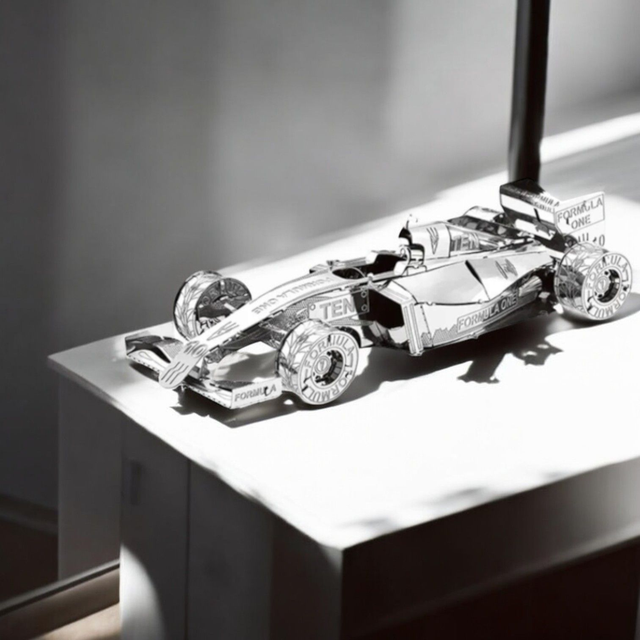 3D METALLMODEL Rennauto