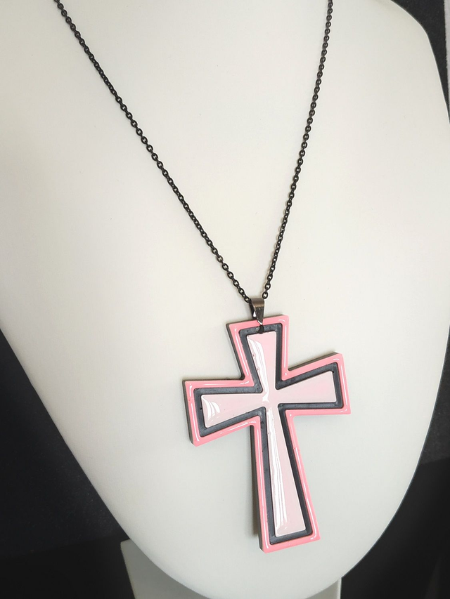 Collier croix duo de rose