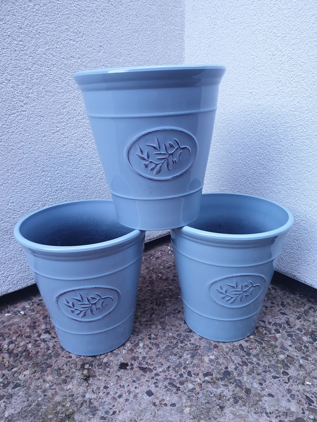 Small Olive Hard Plastic Patio Planter - Blue